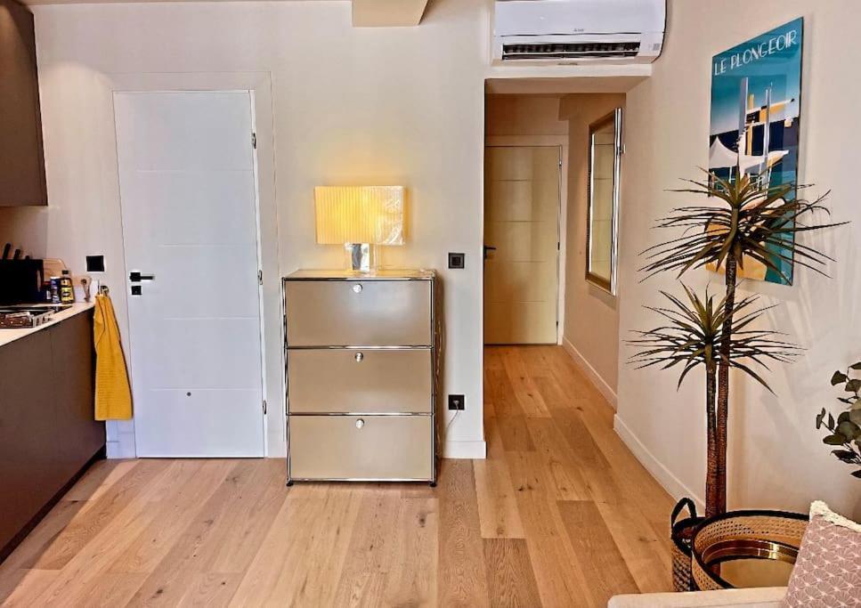 Massena Street, 2 Rooms Balcony 니스 외부 사진